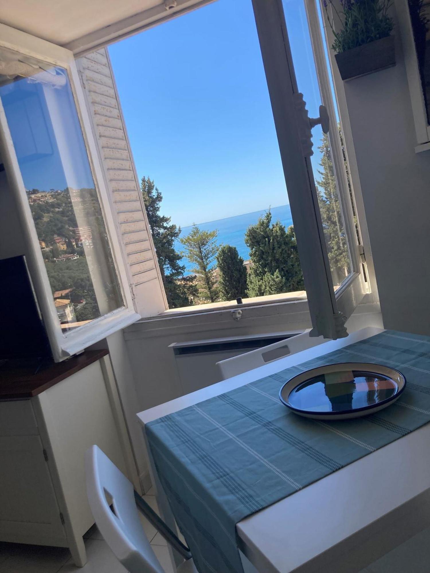 'La Villa Hygie' Cozy Appartement, Vue Mer Menton Bagian luar foto